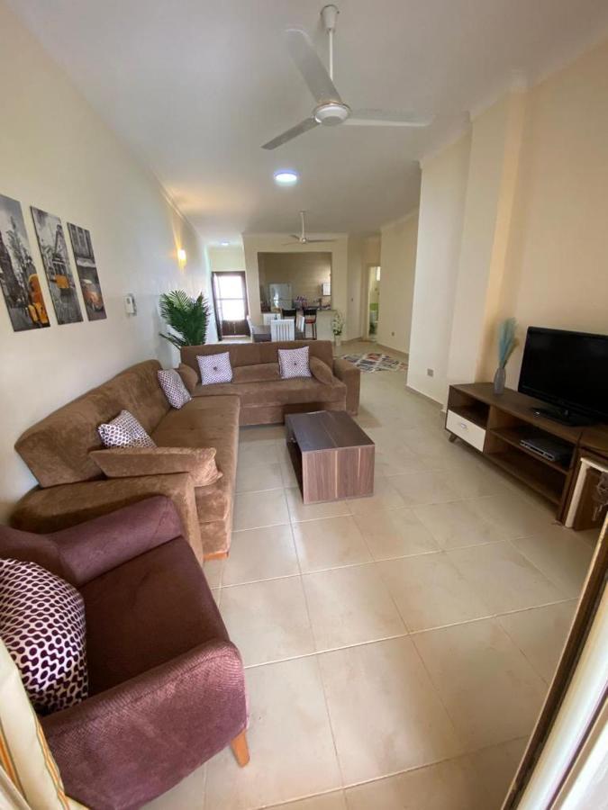Chalet ارضى بحديقه بقريه ديمورا بالساحل الشمالي كيلو ٧٥