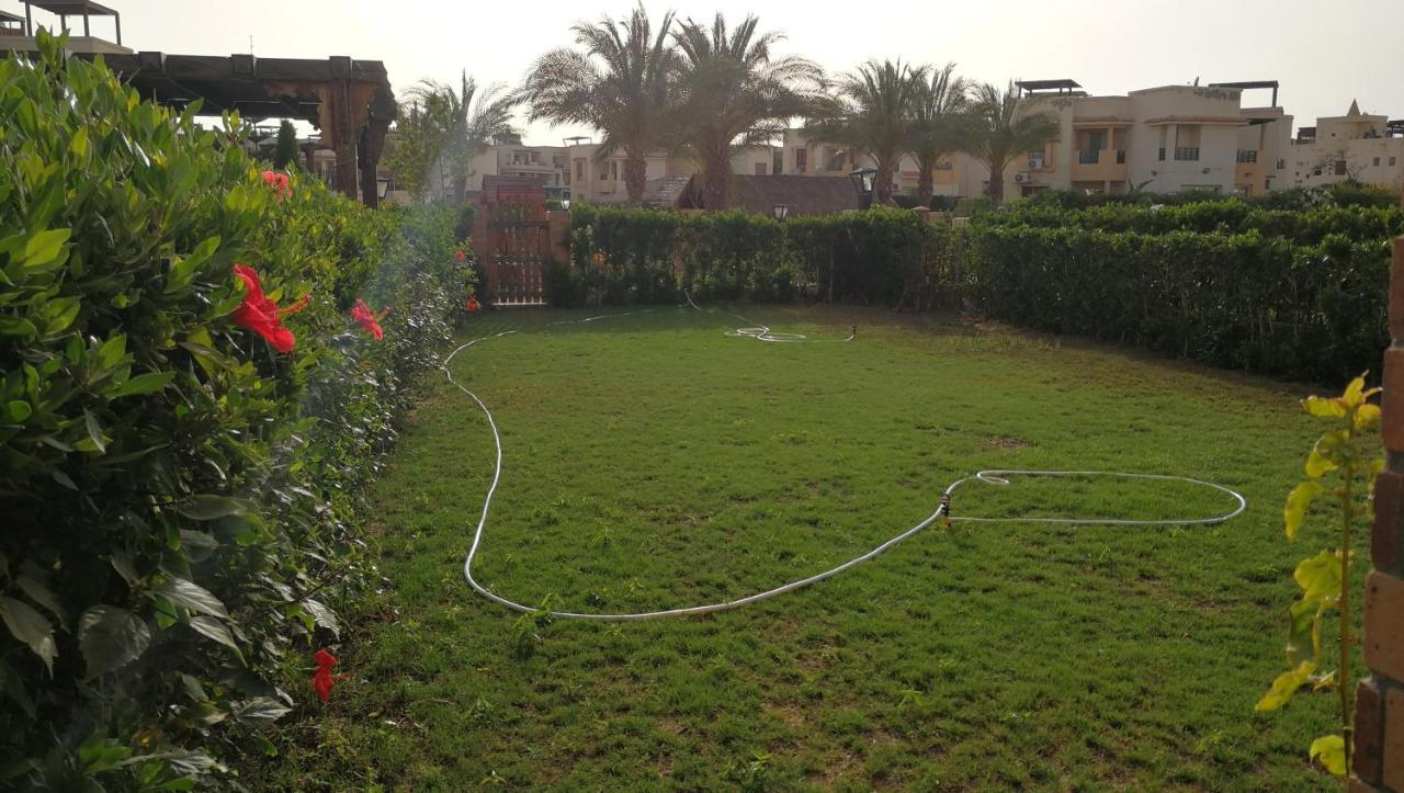 Chalet ارضى بحديقه بقريه ديمورا بالساحل الشمالي كيلو ٧٥